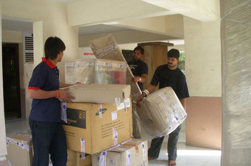 packing moving